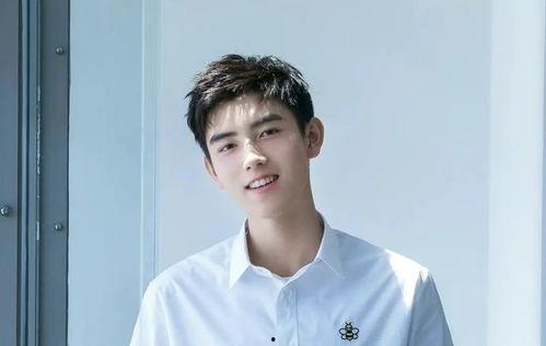 陈飞宇与网红吃瓜,揭秘娱乐圈幕后真相 第1张 陈飞宇与网红吃瓜,揭秘娱乐圈幕后真相 第1张