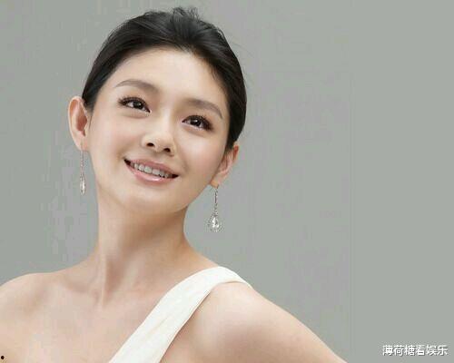 张兰最新爆料戒指品牌,奢华戒指背后的神秘品牌 第3张 张兰最新爆料戒指品牌,奢华戒指背后的神秘品牌 第3张